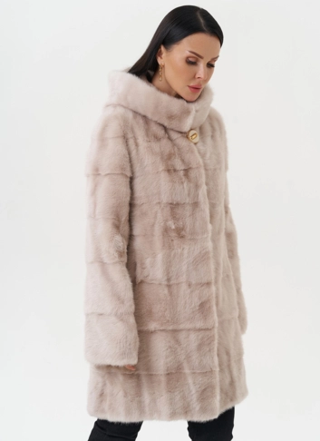 Светлая норковая шуба с капюшоном фото