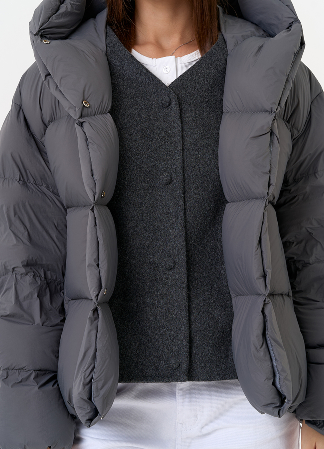 Короткий пуховик с трикотажной манишкой модель № 31539 универмаг малина