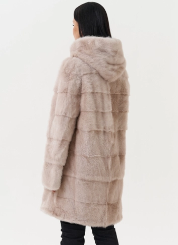Светлая норковая шуба с капюшоном фото