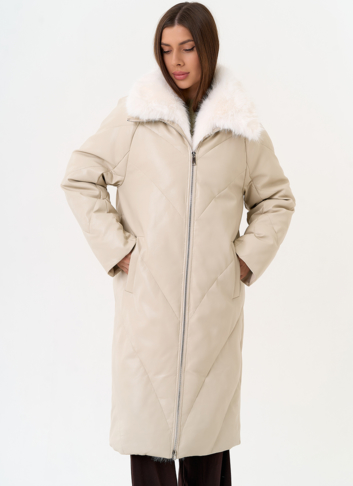 Женский пуховик из эко кожи с отделкой из эко меха