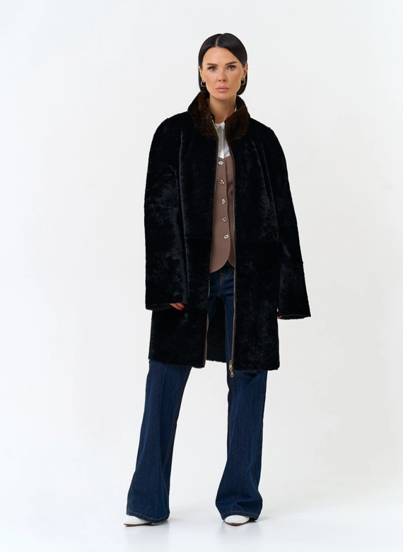 Женская натуральная дубленка с воротником стойкой фото