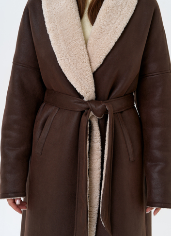 Женская двухсторонняя дубленка из эко замши с воротником шаль