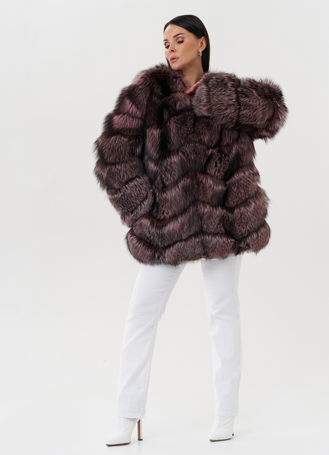 фото Женская шуба из меха чернобурки розового цвета модель № 27617