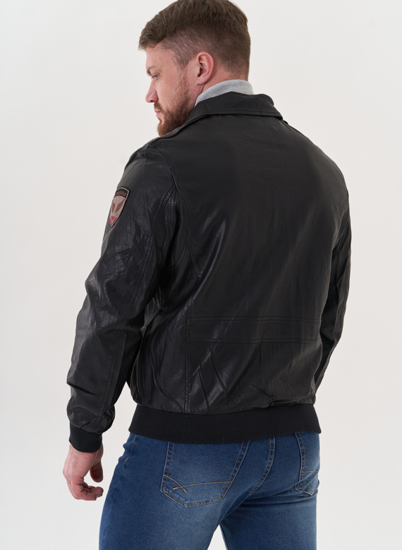 Мужская куртка из эко кожи черного цвета