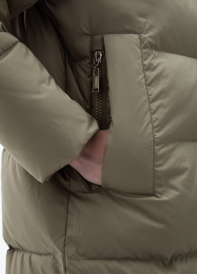 Женский пуховик с капюшоном модель № 31147 универмаг малина