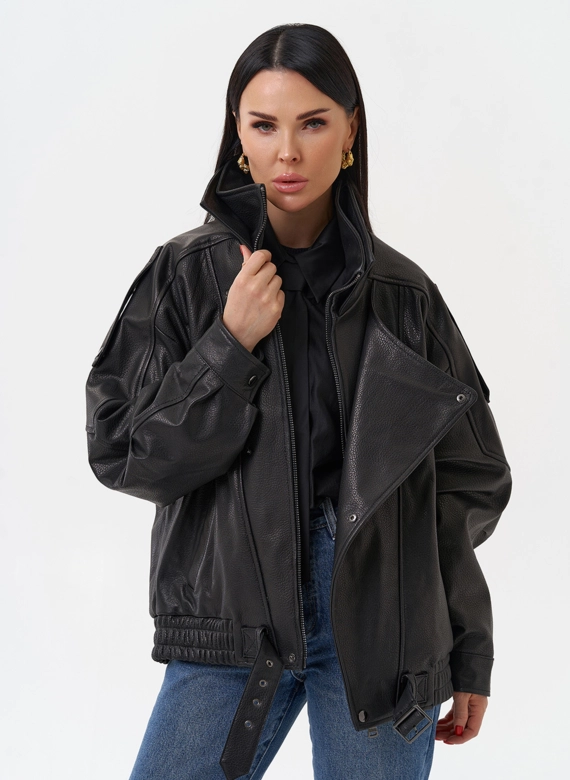 Объемная женская куртка из натуральной кожи