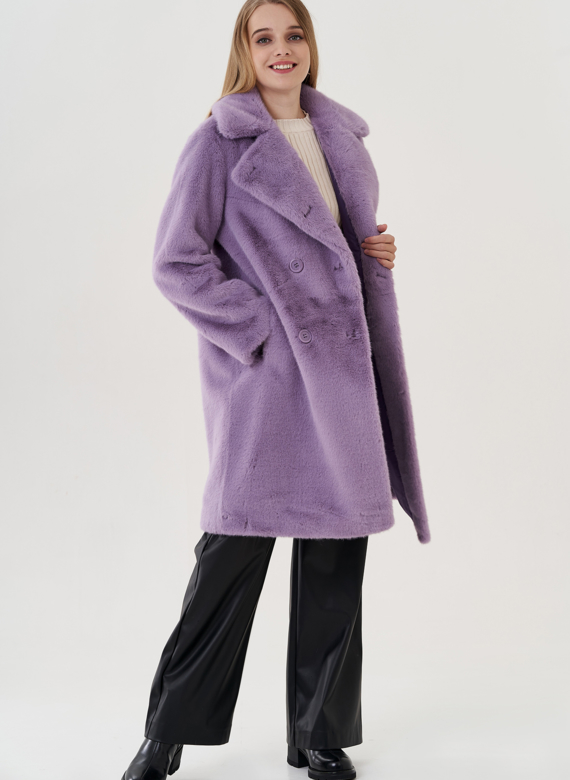 Женского пальто из эко меха на пуговицах