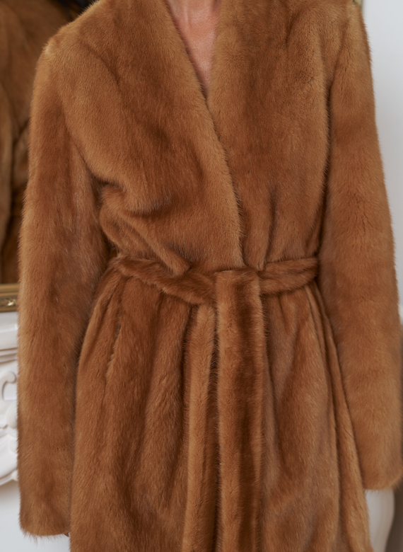 Женская длинная шуба из меха норки