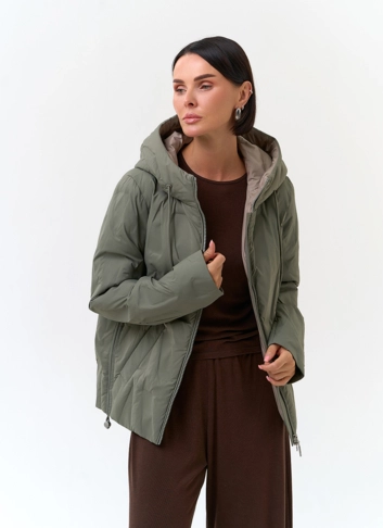 Женская куртка с капюшоном