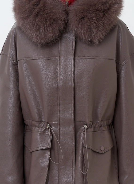 Женская утепленная куртка из эко кожи с капюшоном фото