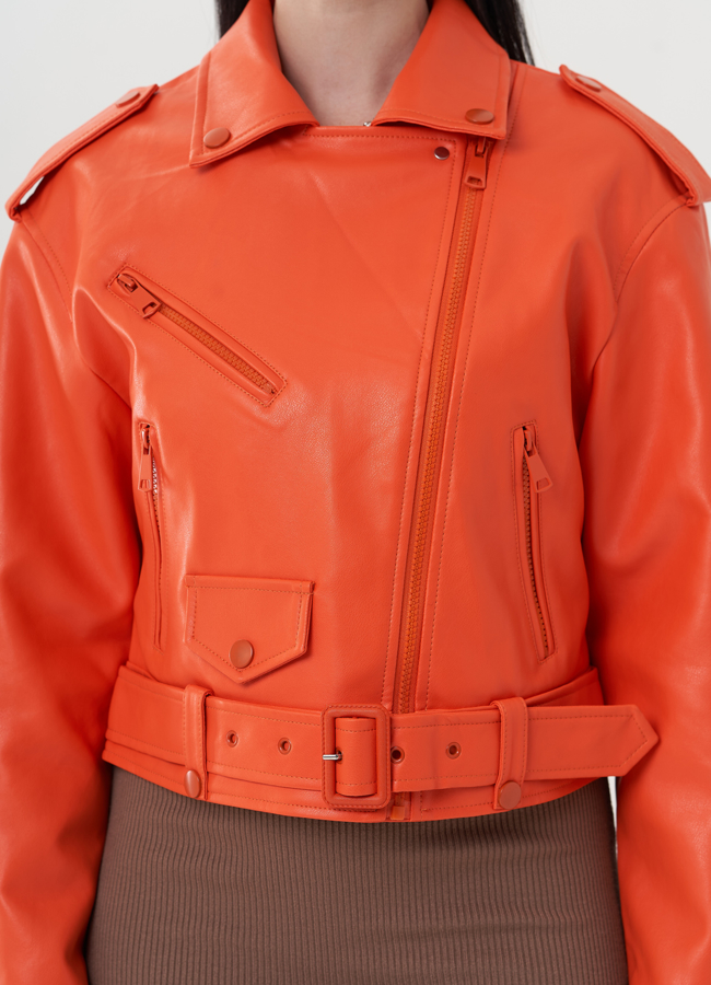 Укороченная куртка с английским воротником модель № 26797 универмаг малина